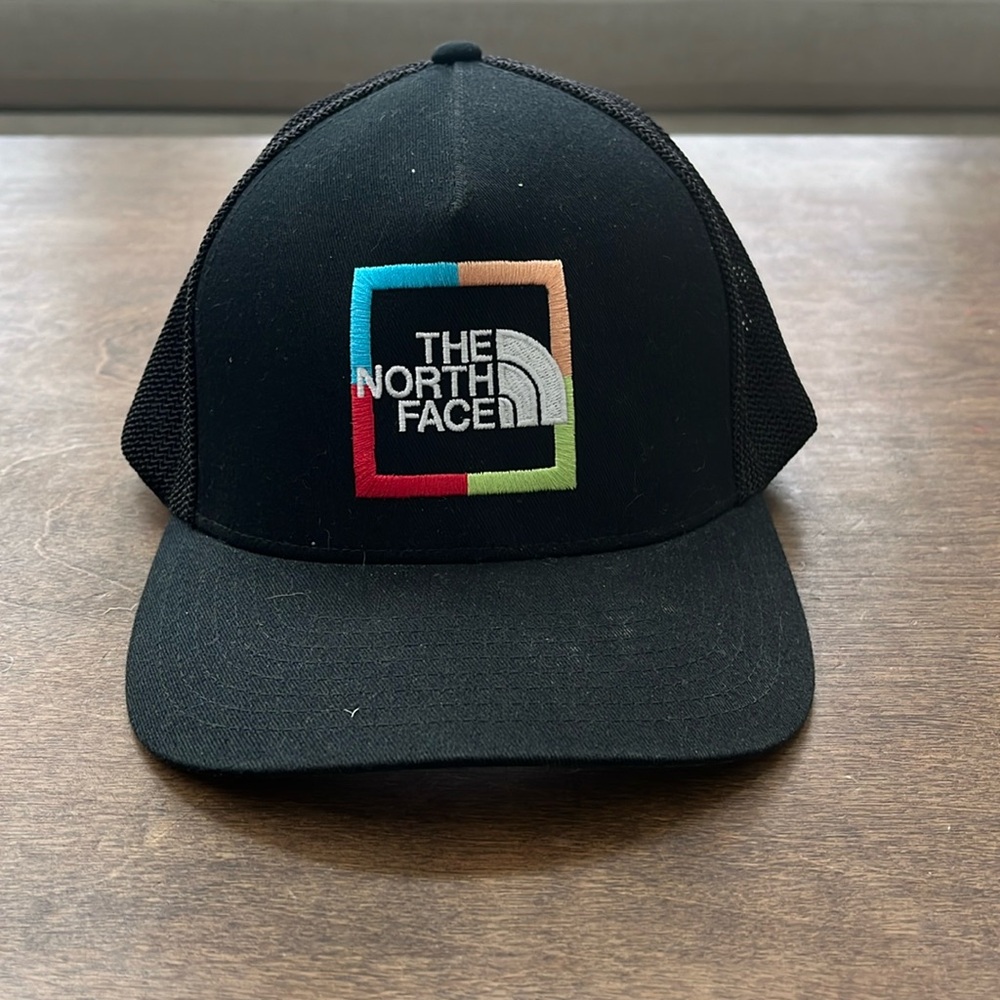 The North Face Mesh Back Flexfit hat